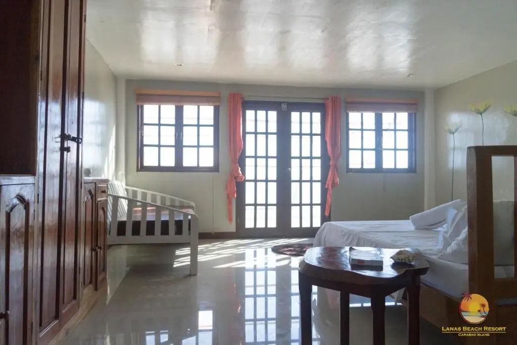 Lanas Beach Resort