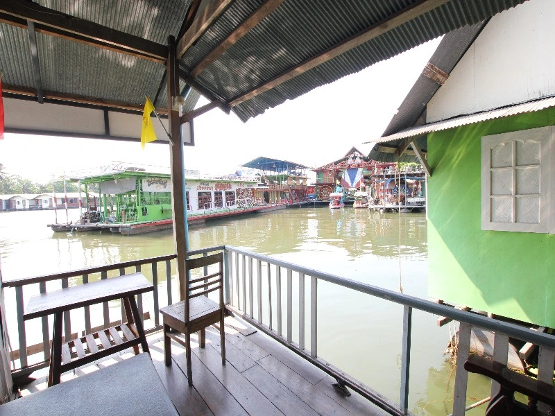 Nita Raft House