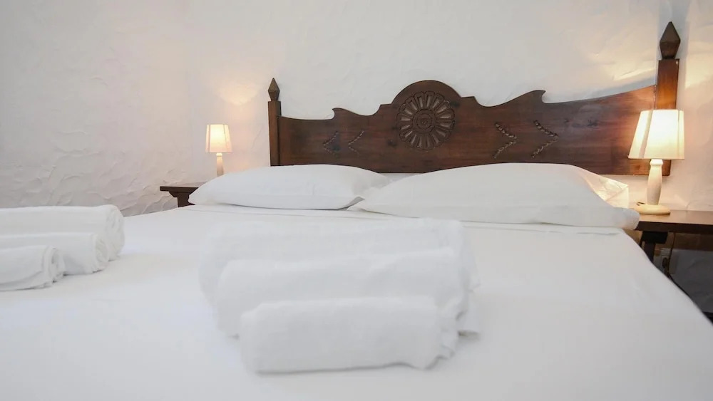 Villa Chiara: Luxury Retreat Steps from the Beach