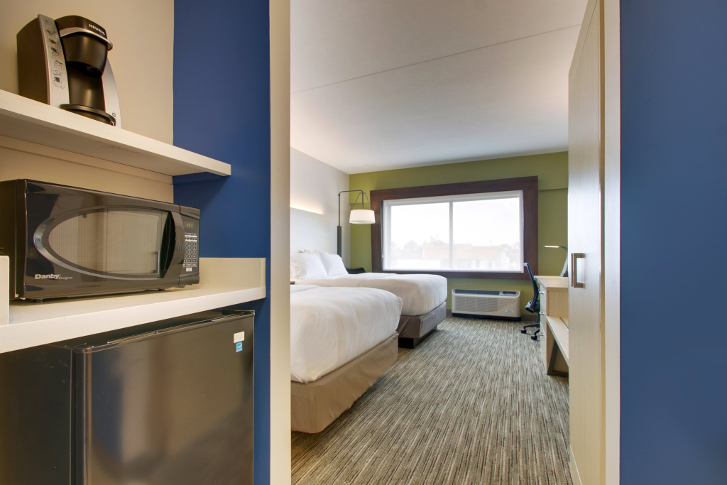 Holiday Inn Express & Suites - Elizabethtown North by IHG