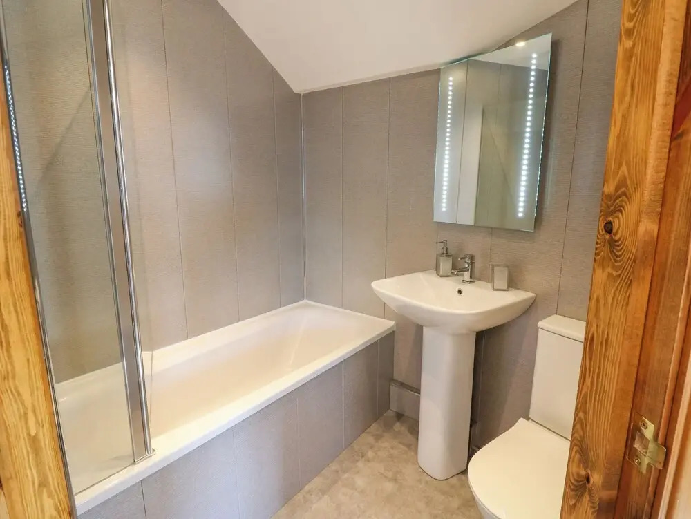 Moorhen House