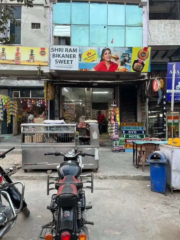 OYO 80774C Yaduvanshi Inn