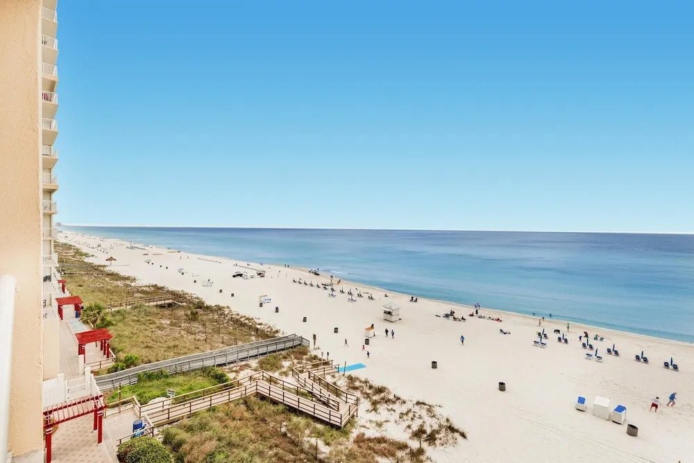 Majestic Beach Towers 1-609