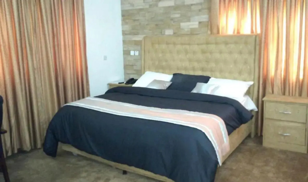 Adanma Hotels & Suites - House 11
