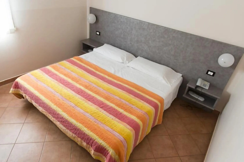 AutoHotel