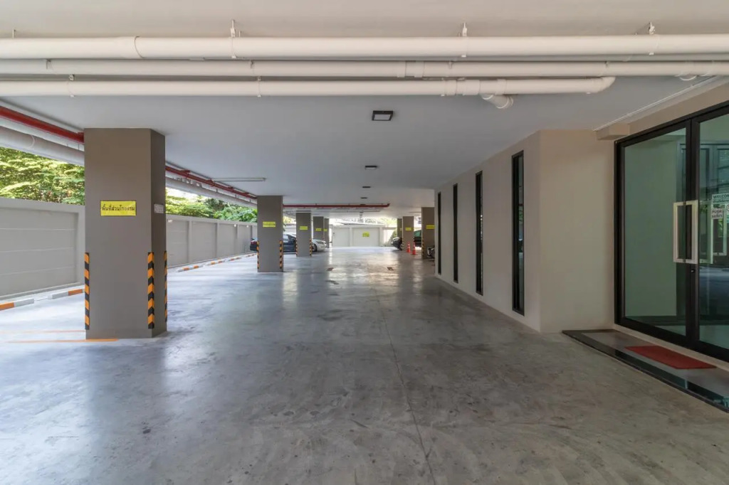 Casaluxe Hotel and Resident