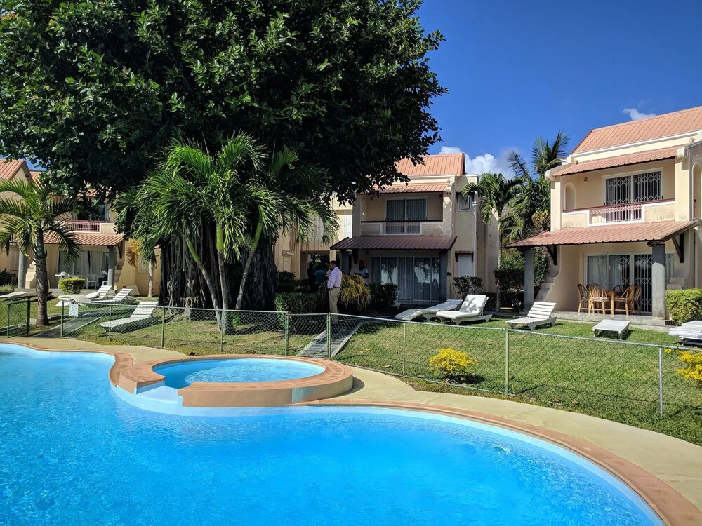 Bungalow for Families and Friends by the sea and Pool - by Feelluxuryholidays