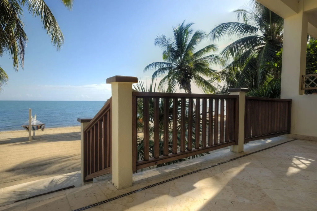 Almond Beach Resort at Jaguar Reef