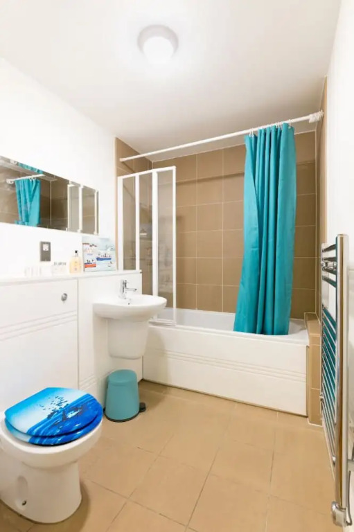 Lotus Central Apt Sassie Homes Sleeps 7