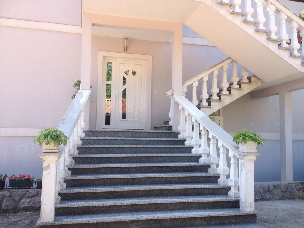 Inviting 1-Bed Apartment in Ičići