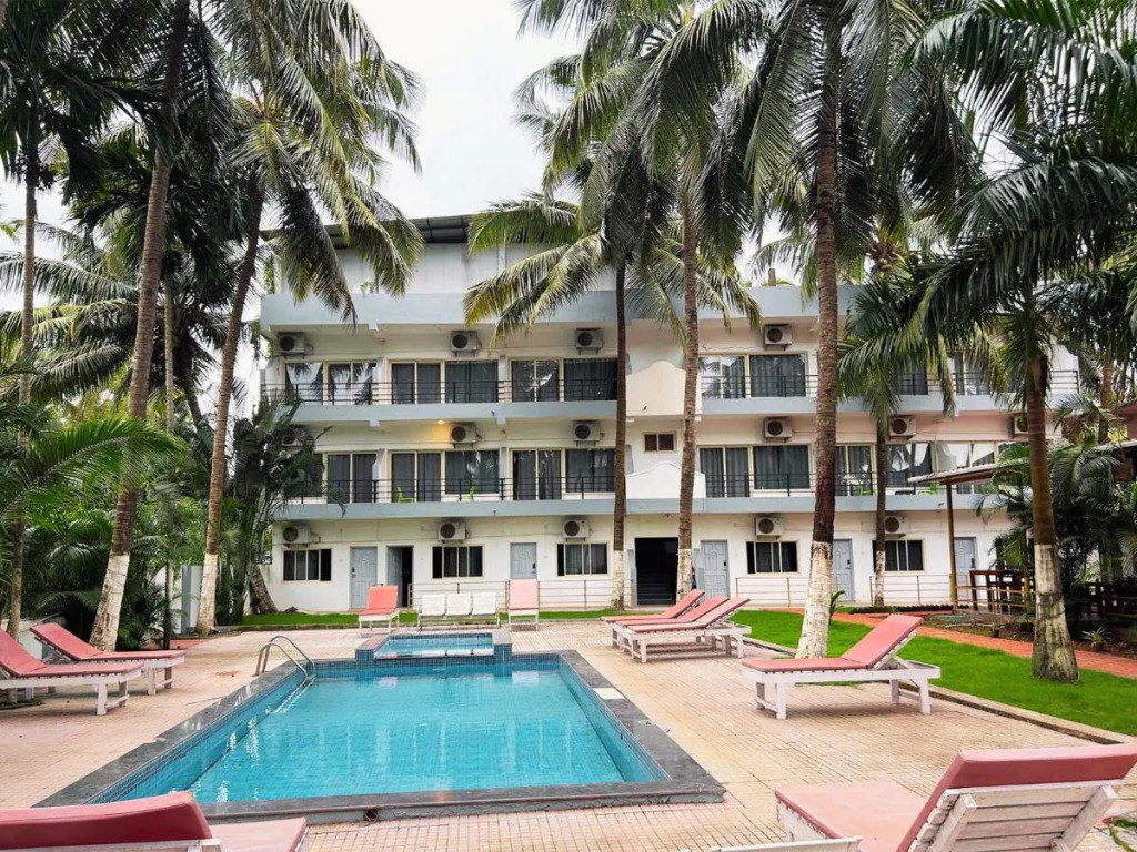 FabHotel Bay Breeze - 800M From Morjim Beach