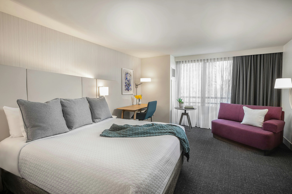 Crowne Plaza Atlanta Perimeter at Ravinia by IHG