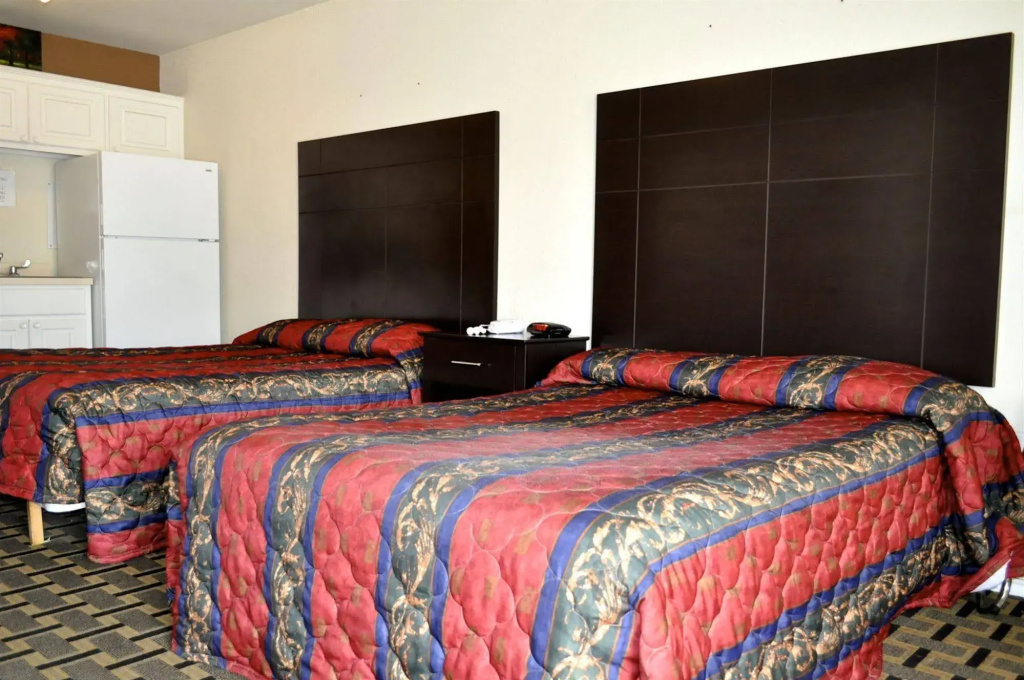 Andrews Motor Inn