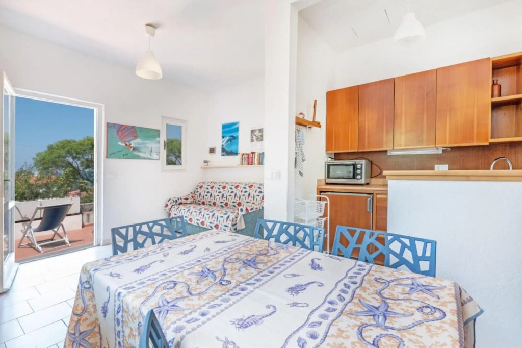 Villetta Sant'Andrea 400 meters from the beach with sea view terrace, garden and parking spaces-VILLETTA SANT'ANDREA