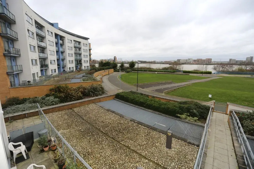 2 Beds Riverview Tideslea Apartment