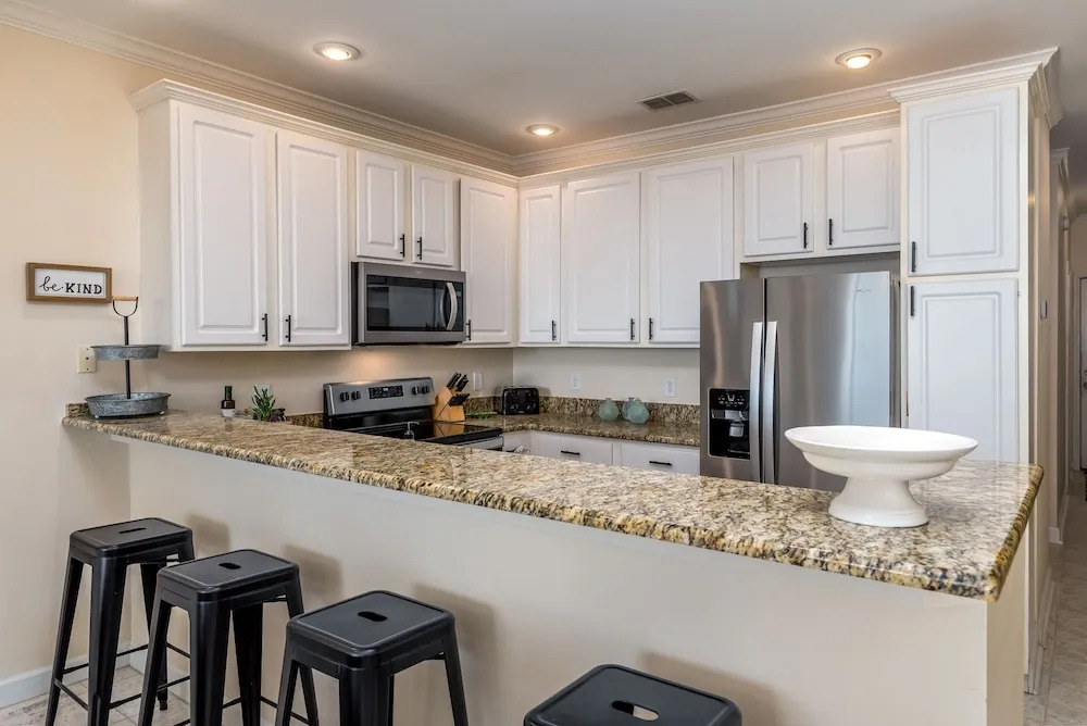 Rambl One - Gulf Facing - Beach Club Amenities Including Two Pools And A Boardwalk! Recently Remodeled And Refurnished 3 Bedroom Condo by RedAwning