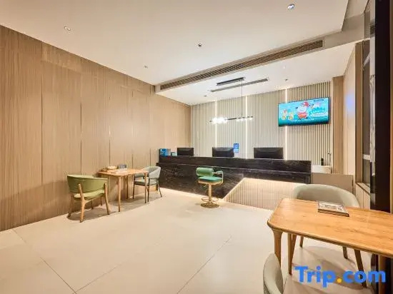 YunJing Hotel (Ningbo Medical Center Lihuili Hospital Yuanshi Road Subway Station)