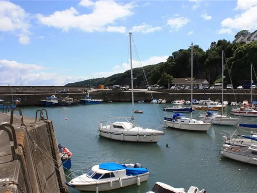 Lovely Apartment Right on the sea in Saundersfoot, With Beautiful Window bay