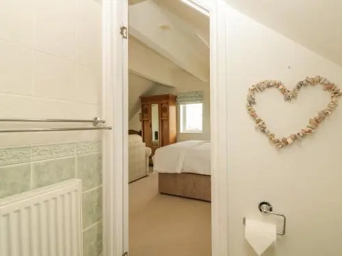 Marine Cottage