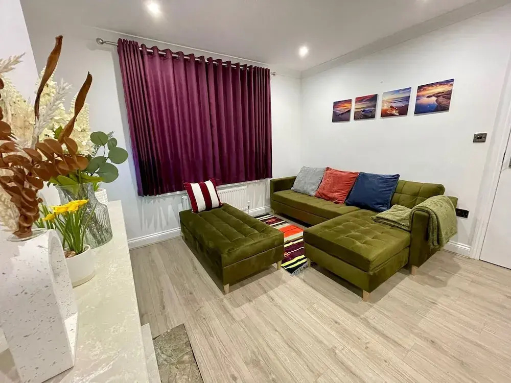 Charming 3 Bedroom House in Dagenham London