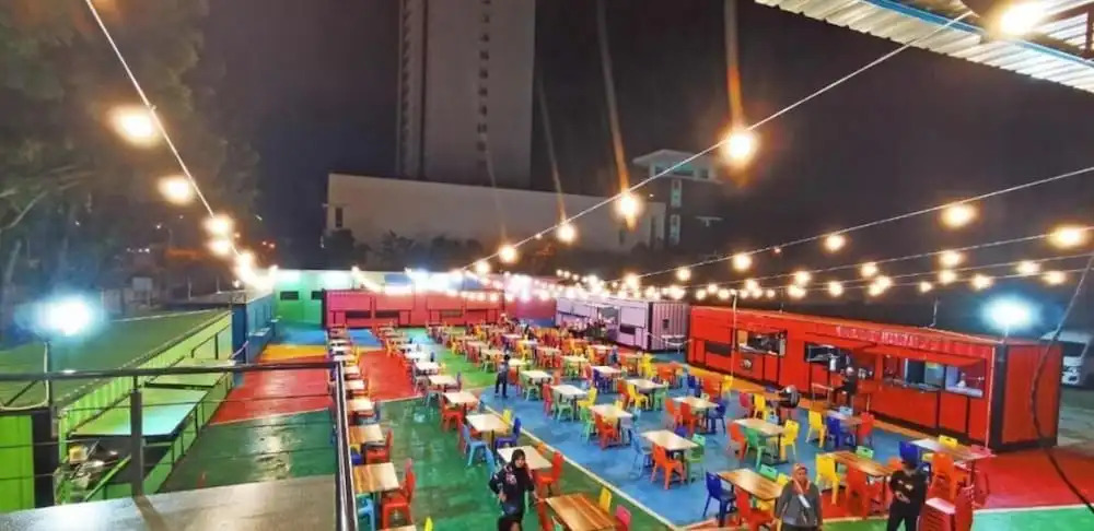 "Cloth Art Homestay" 4 min walk to car free zone by Shine Stay