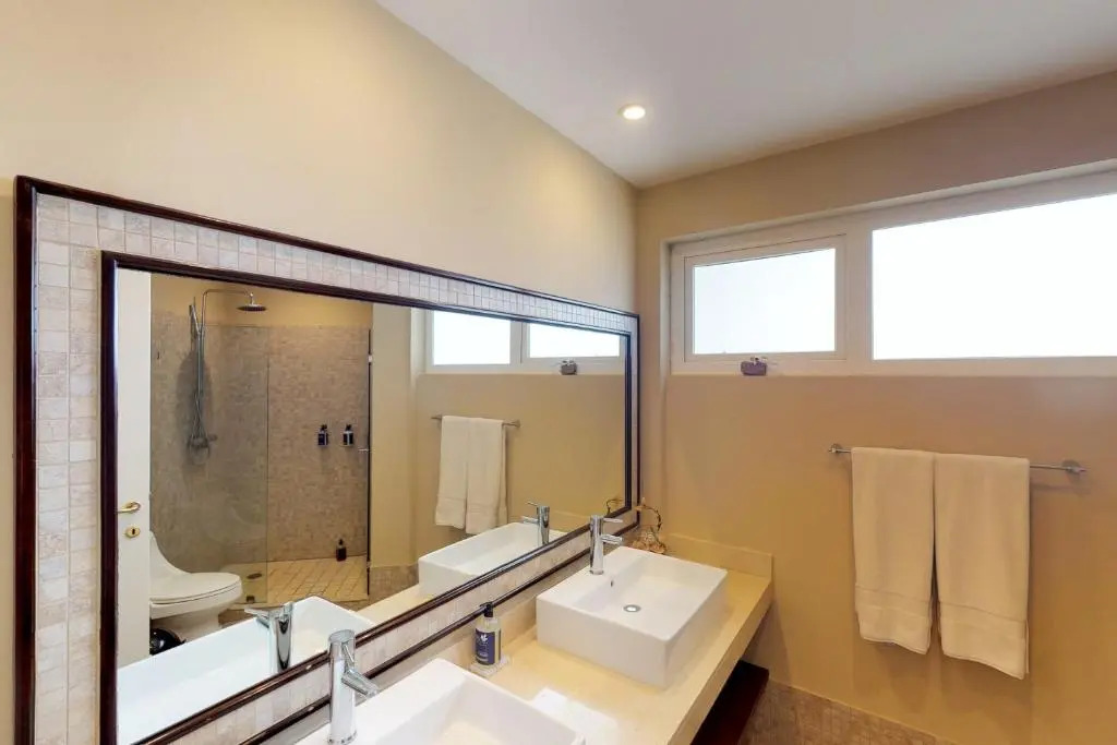 Peninsula 64 Penthouse