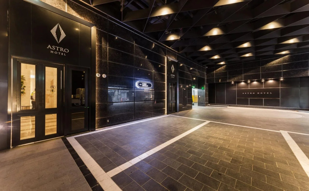 Astro Hotel