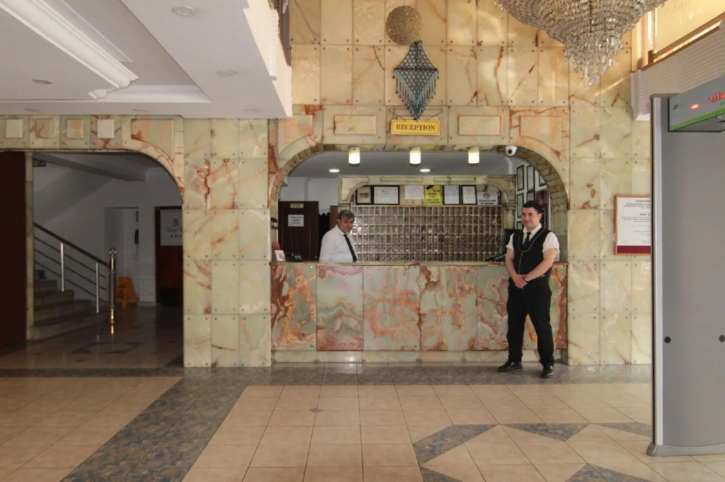 Kaya Hotel