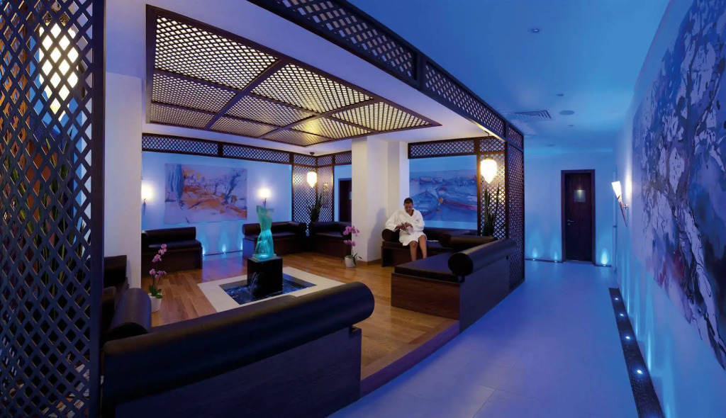 Amathus Elite Suites(Ixia)