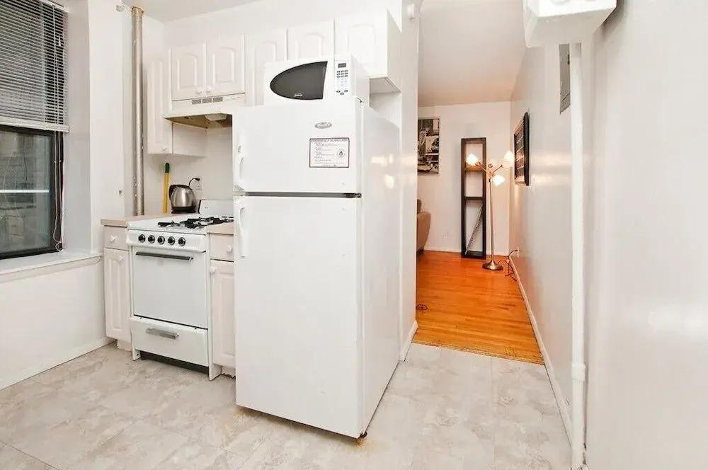 Charming 2 BR - Upper East # 1