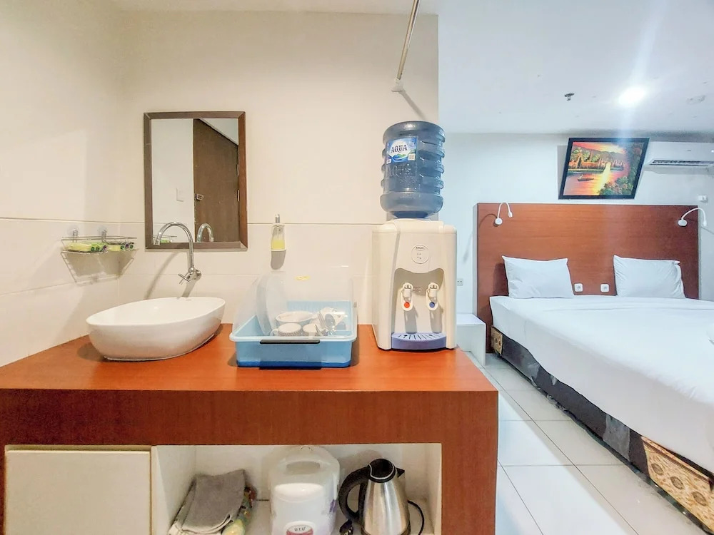 Good And Restful Studio (No Kitchen) At Sentraland Medan Apartment