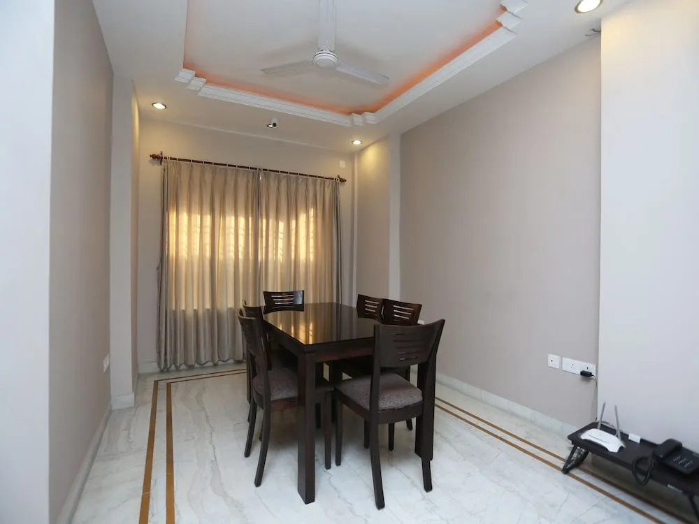 Oyo 19855 B S Guest House