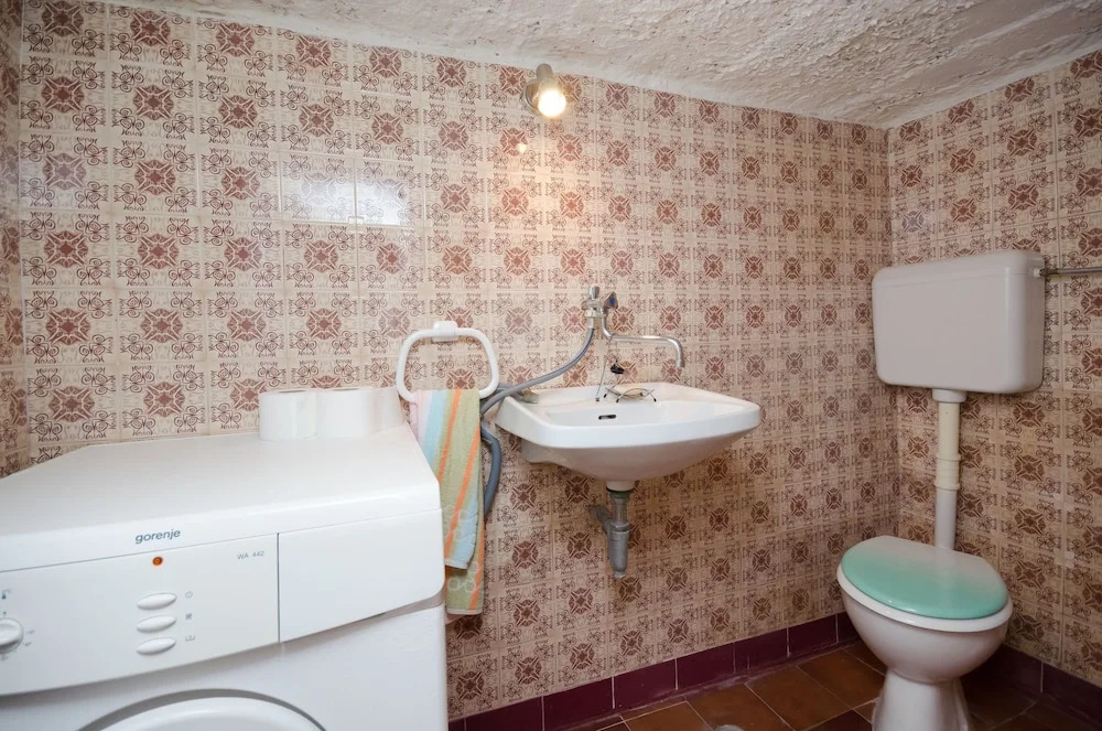 House Božica with sauna & heated pool