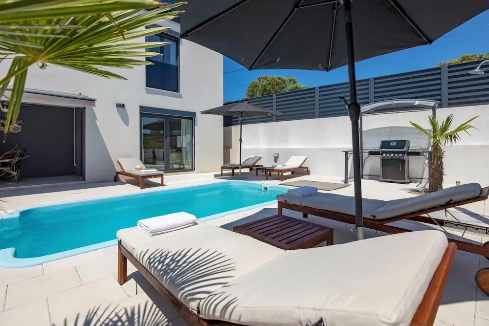 Modern Holiday House Jadranka With Pool