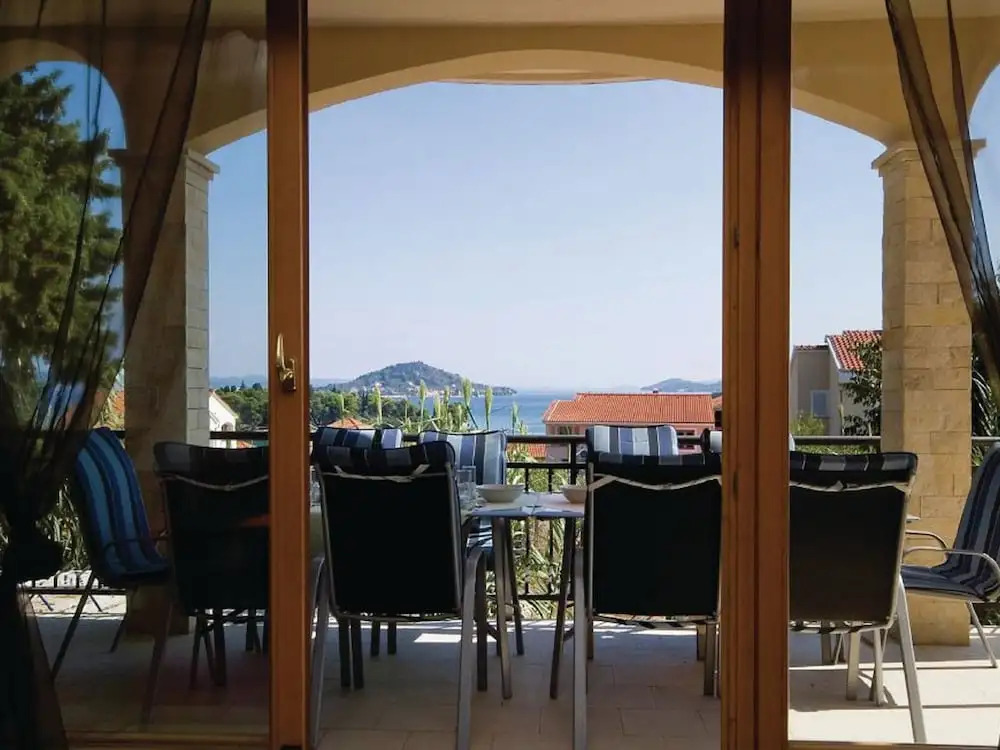 Very pleasant holiday house with sea view located in Preko on the island Ugljan