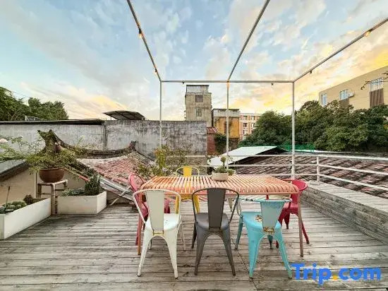 Sixiang Homestay (West Street Zhonglou)