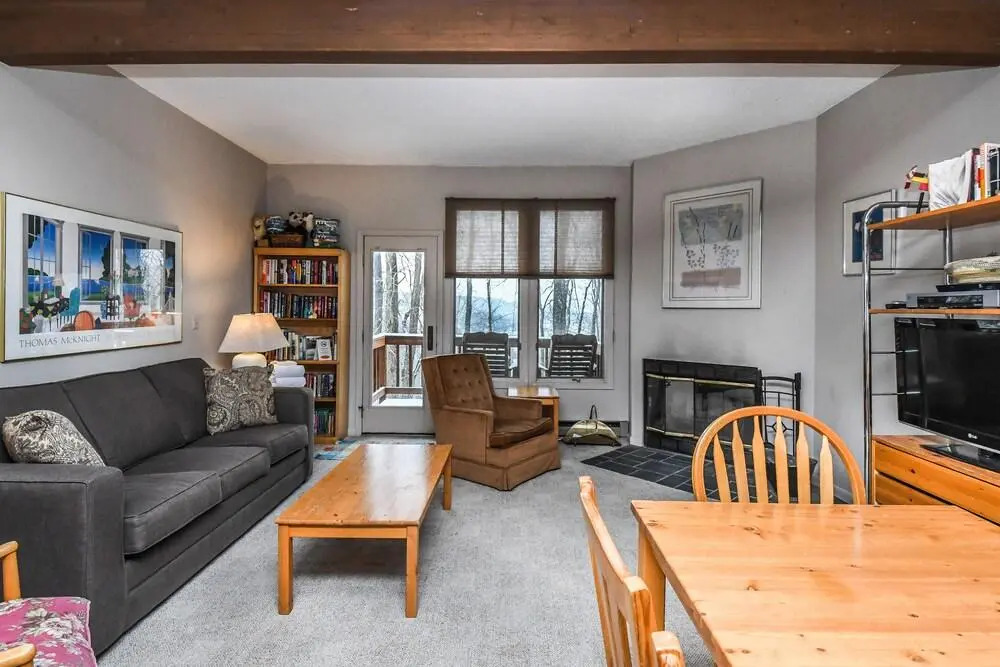 Villages of the Wisp Lakeview Court 2 Bedroom Townhome #13