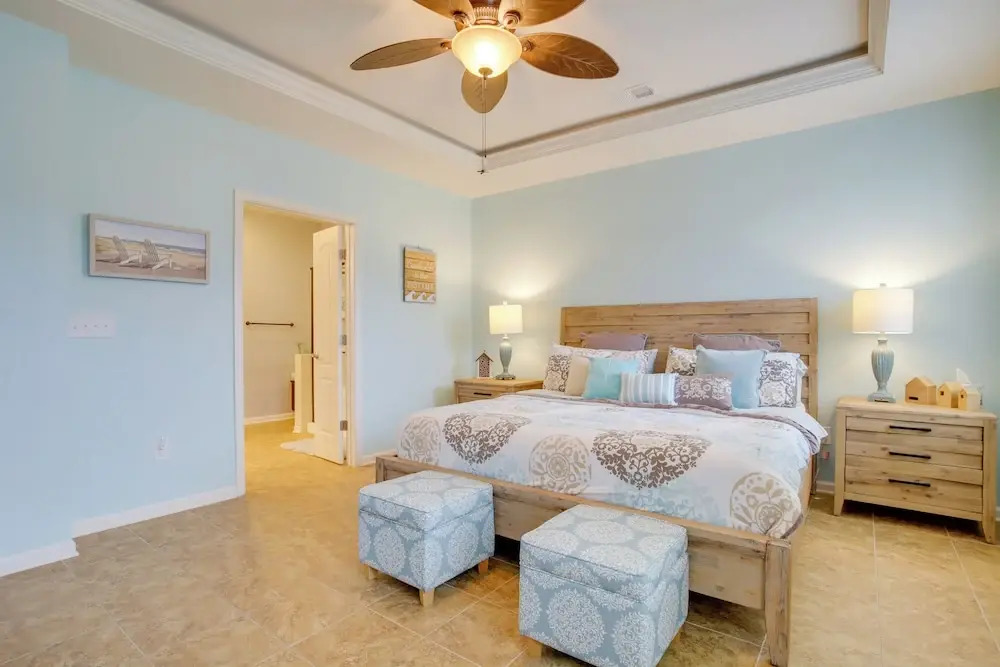 Shuttle to Beach: Millville Townhome w/ Porch