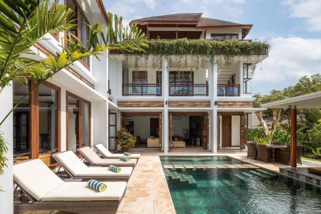 Villa Marys Beach - 4BR Luxury Ocean View Villa in Canggu