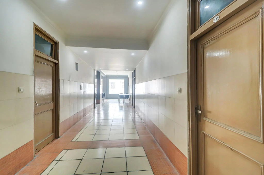 OYO 82578 Hotel Giridhar