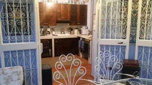 Hassin Cottage