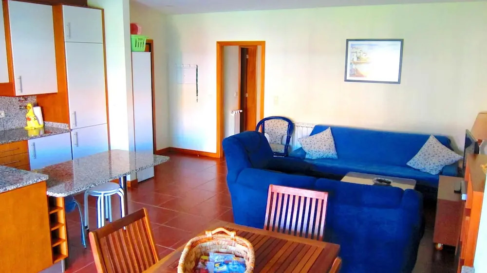 Apartment with 2 Bedrooms in Esposende, with Wonderful Mountain View, Pool Access, Enclosed Garden - 300 M From the Beach