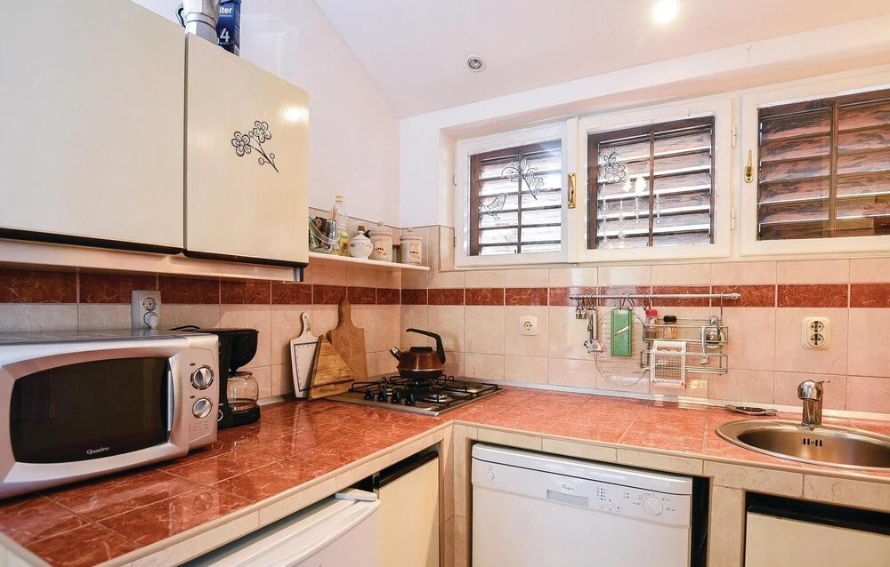 Awesome Home in Orebic With Wifi and 5 Bedrooms