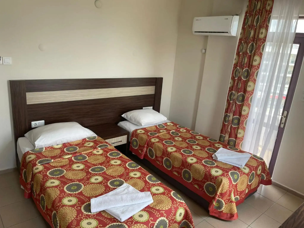 Rosella Hotel
