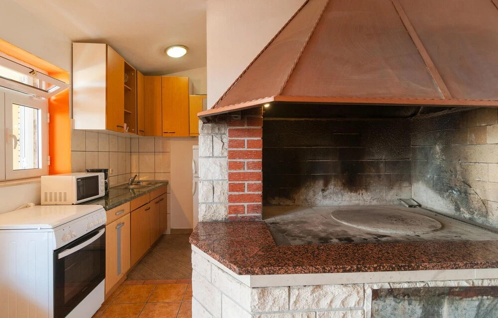 Nice Home in Seget Donji With Wifi and 12 Bedrooms