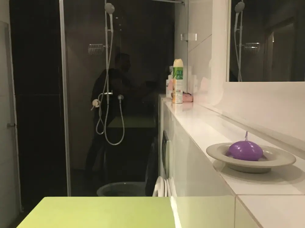 2Rooms Perfect Location  1Min to  Beach