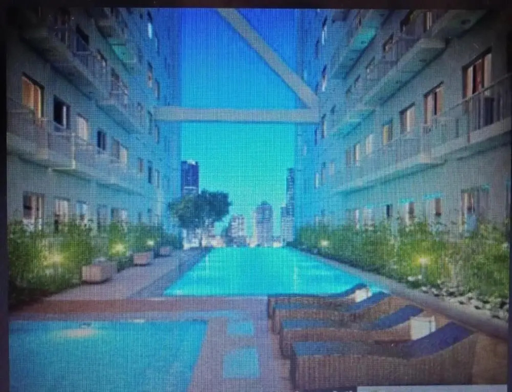 Staycation Taft Ave DLSU Green Res by darpm