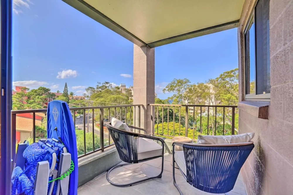 Modern & Cozy Condo Near Beaches w/ Coastal Views