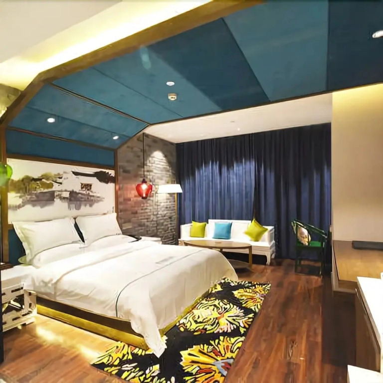 Yue Rong Holiday Inn