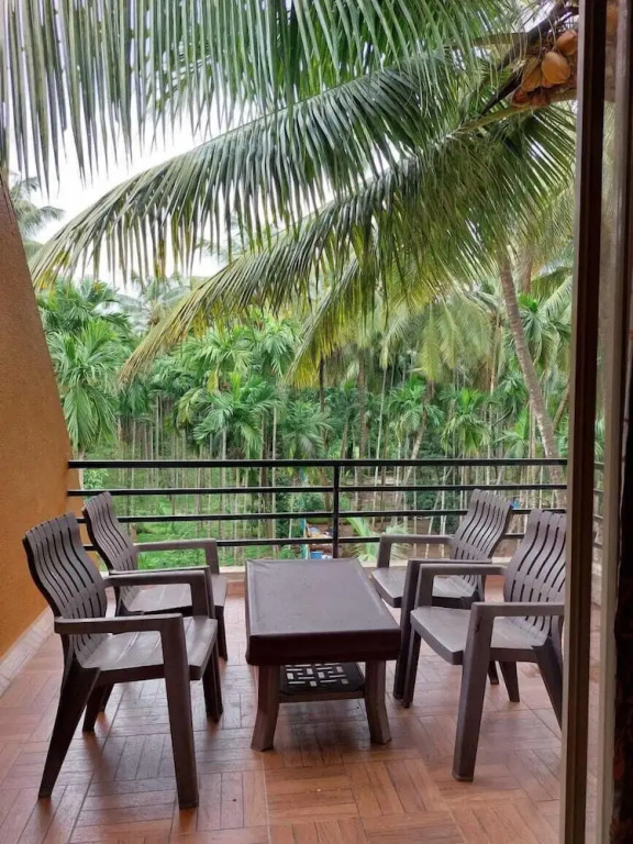 Royal Paradise Hotel